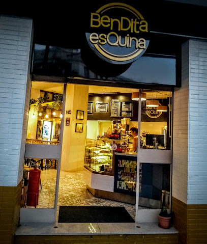 Bendita Esquina