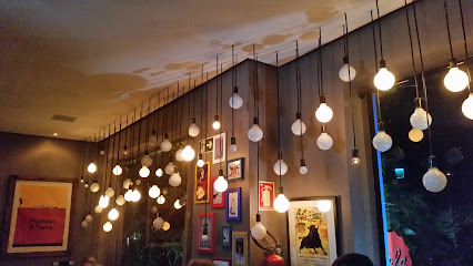 Lola Bar CCMQ