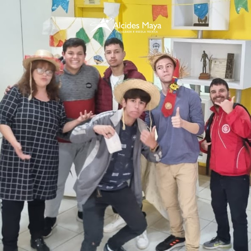 Alcides Maya Escola Técnica - Escola em Centro Histórico, Porto Alegre/RS - Foto 3